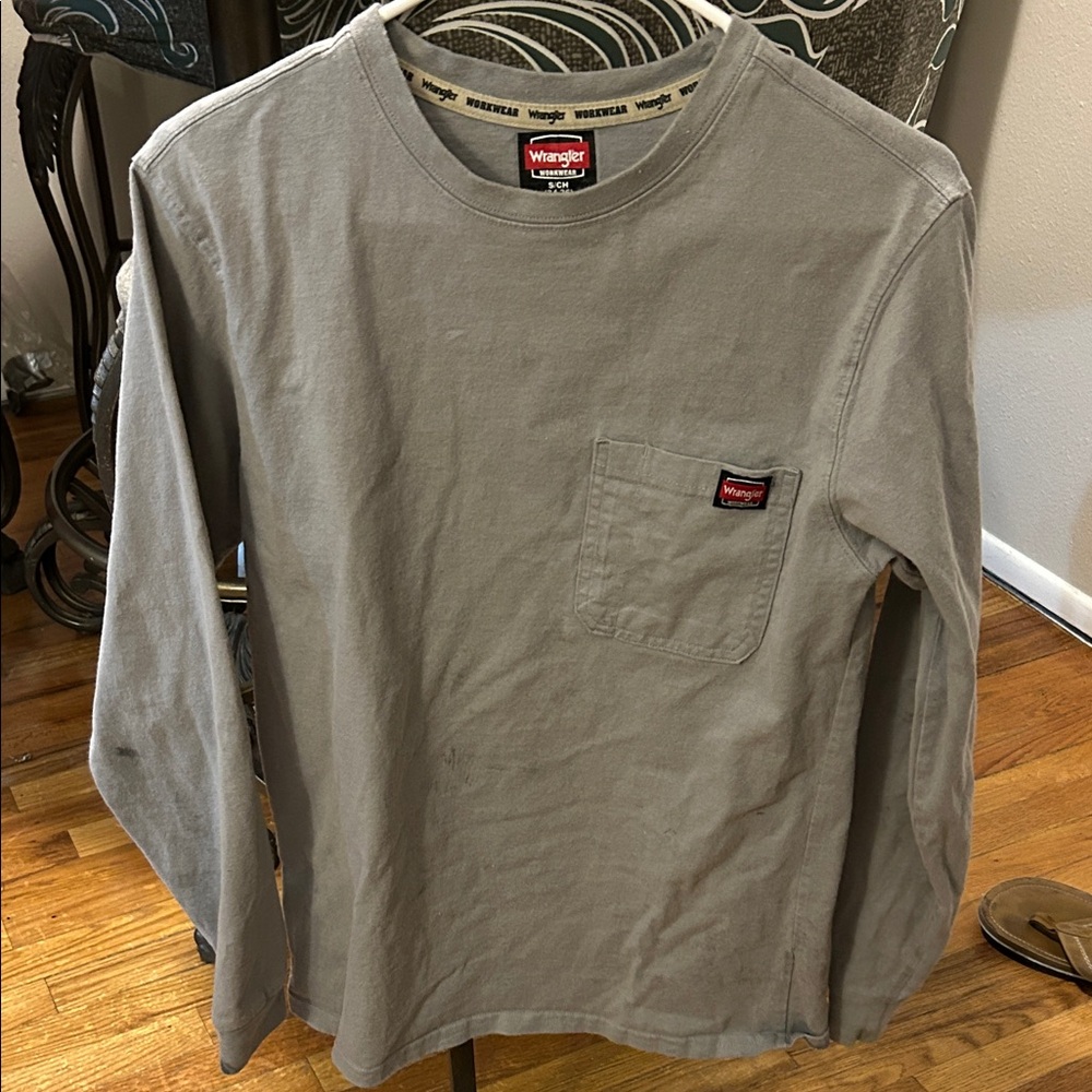 Wrangler Men's Long Sleeve Shirt in Gray (stained) see desc.